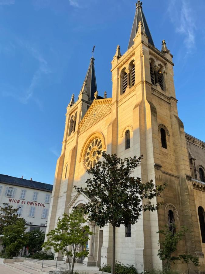 Appartement Le Palais Du Commerce Vichy Exteriör bild